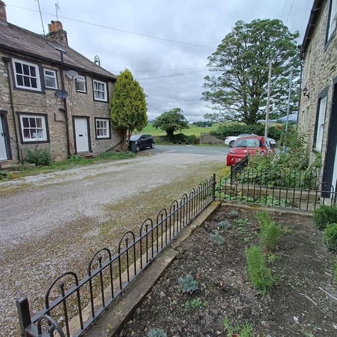 Cosy Cottage In The Yorkshire Dales Skipton Exterior photo